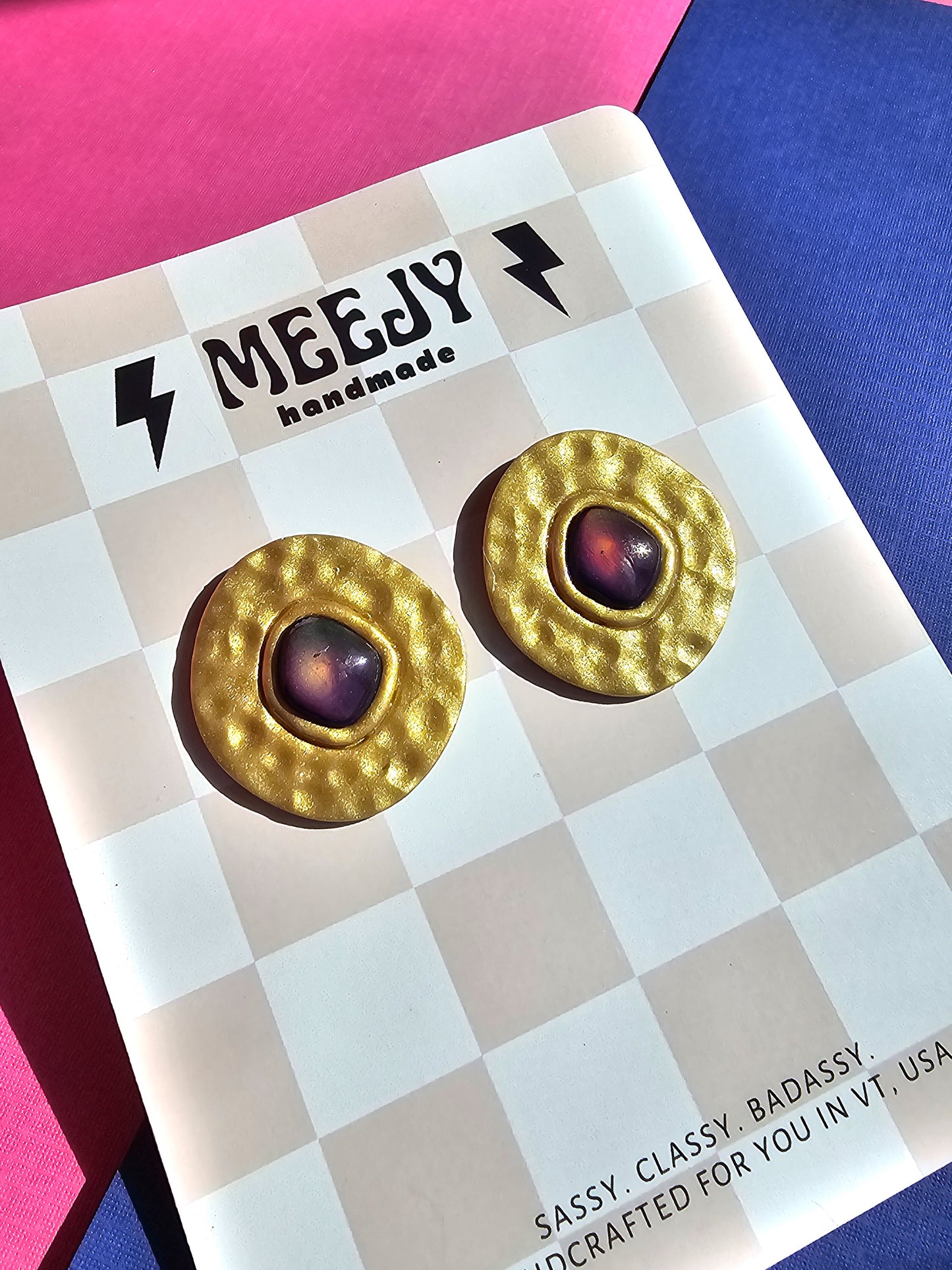 Moody Faux Brass Bezel